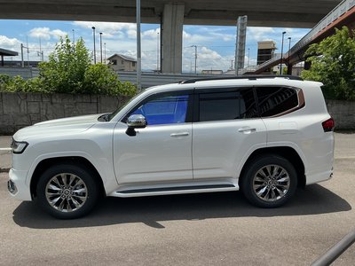 2025 Toyota LAND CRUISER 300 — фото 3