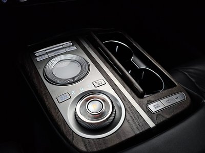 GENESIS G80 (RG3) - 9