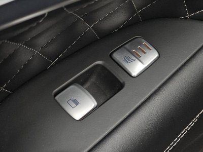 صورة مصغرة 30 لـ 2019 Genesis G70