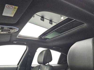 صورة مصغرة 32 لـ 2019 Genesis G70