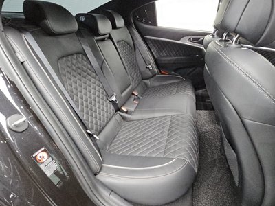 صورة مصغرة 16 لـ 2019 Genesis G70
