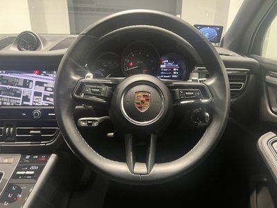 2024 Porsche MACAN — фото 9