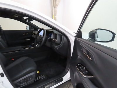 TOYOTA CROWN SPORT - 8