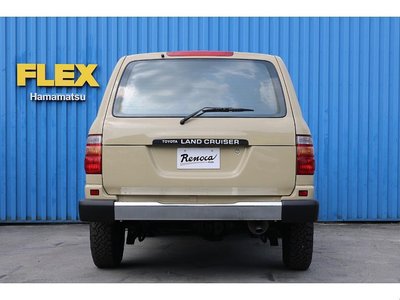 TOYOTA LAND CRUISER 100 - 9