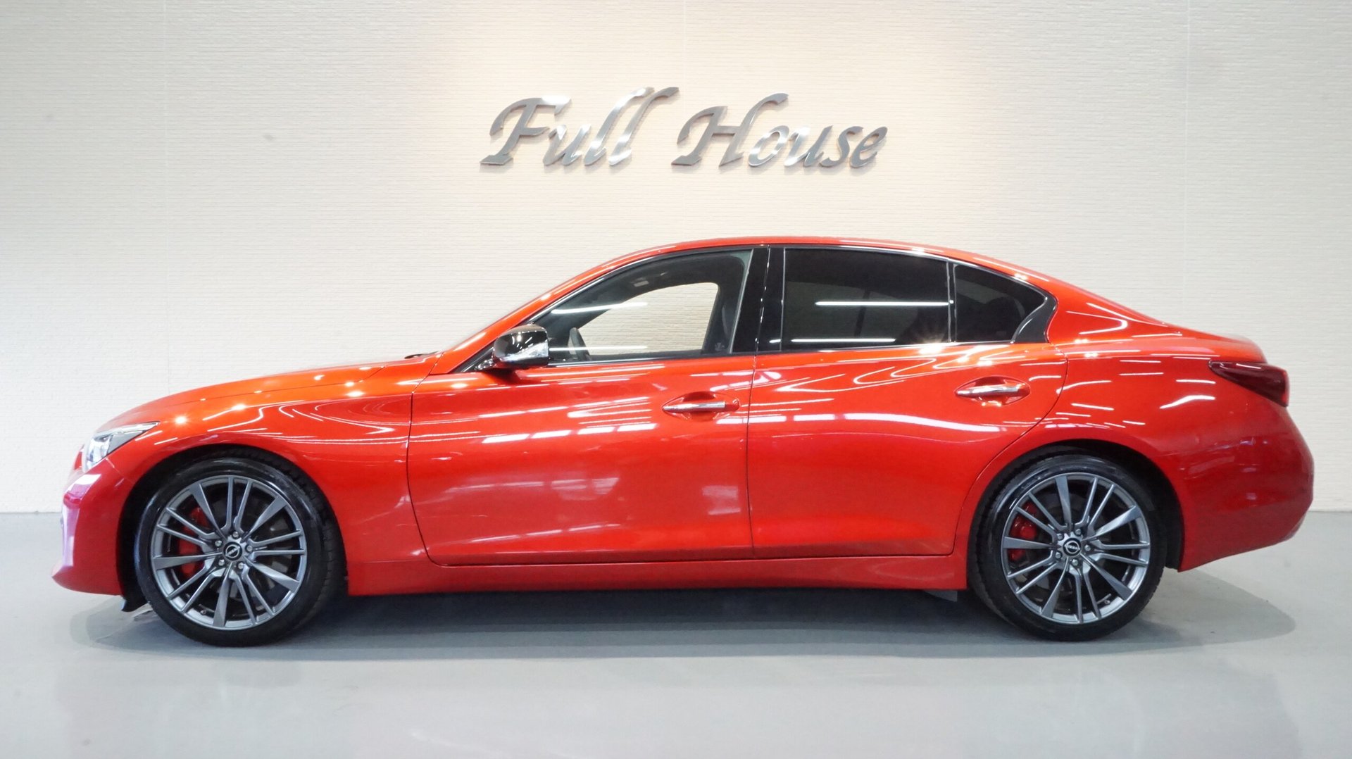 NISSAN SKYLINE - View 1