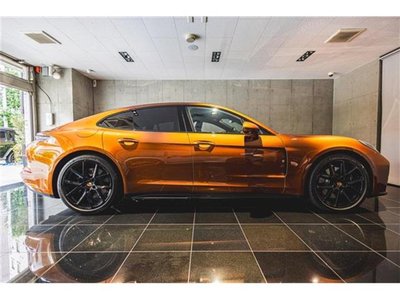 PORSCHE PANAMERA - 4