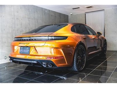 PORSCHE PANAMERA - 8