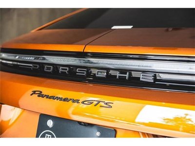 PORSCHE PANAMERA - 10