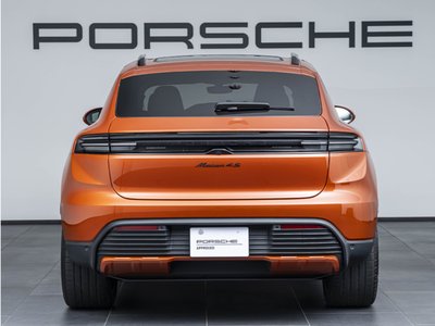 PORSCHE MACAN - 10