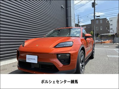 PORSCHE MACAN - 1