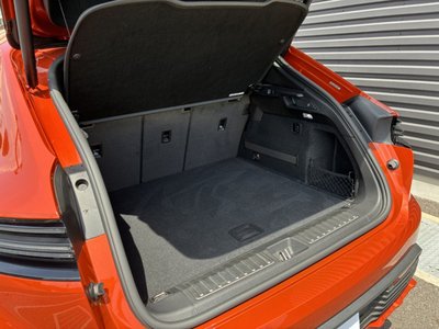 PORSCHE MACAN - 10