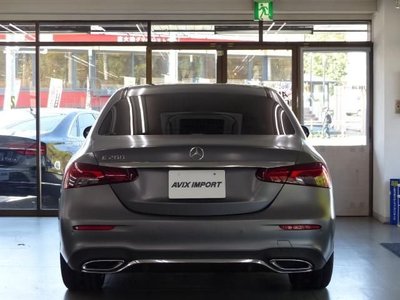 MERCEDES-BENZ E-CLASS - 4