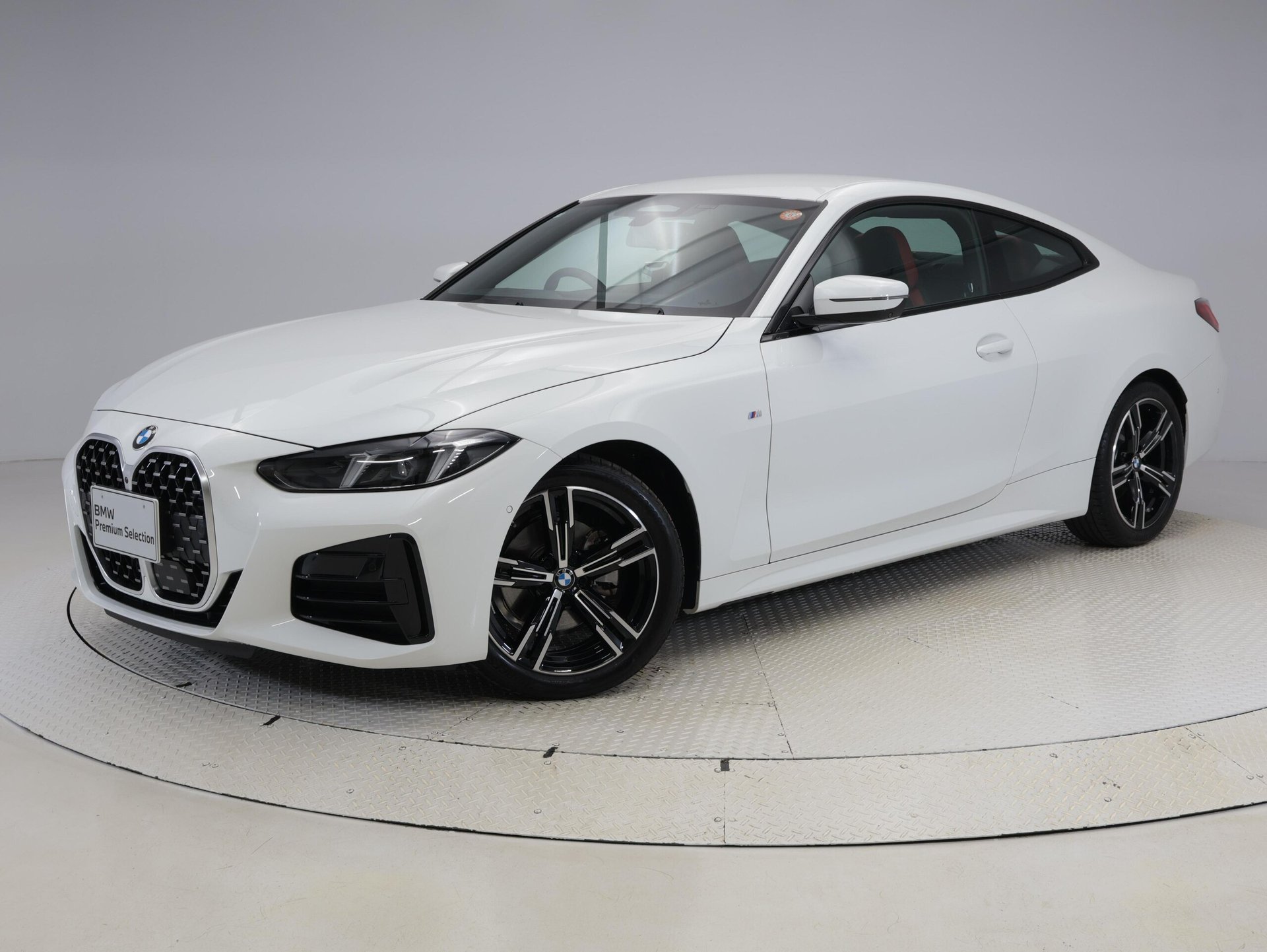 BMW 4 SERIES COUPE - View 1