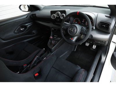 2023 Toyota GR YARIS — миниатюра 12