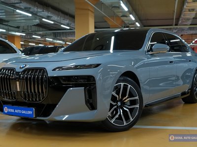 BMW 7 SERIES