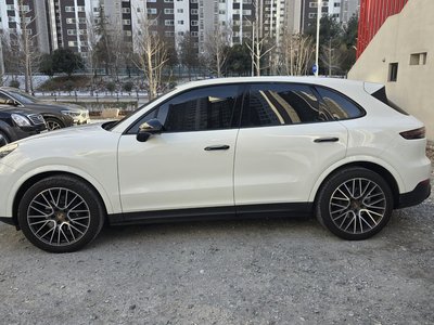 PORSCHE CAYENNE - 3