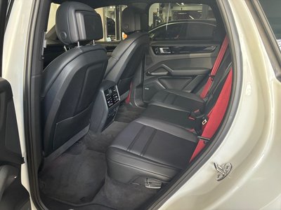 PORSCHE CAYENNE - 8