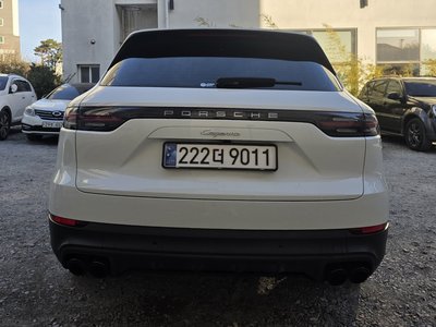 PORSCHE CAYENNE - 4