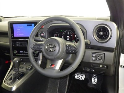 TOYOTA GR YARIS - 8