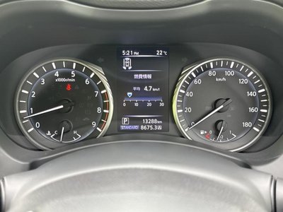 2020 Nissan SKYLINE — миниатюра 13
