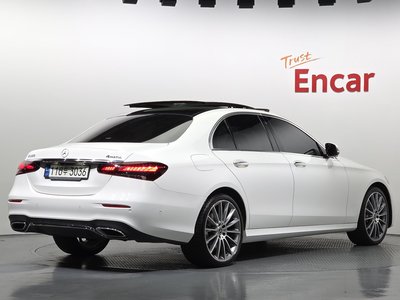 MERCEDES-BENZ E-CLASS - 3