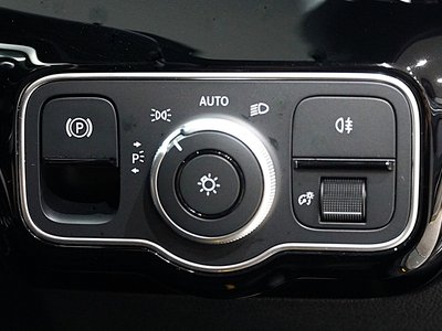 صورة مصغرة 38 لـ 2025 Mercedes-BENZ A-CLASS AMG