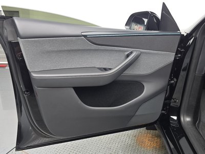 2025 Tesla MODEL Y — миниатюра 14
