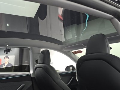 2025 Tesla MODEL Y — миниатюра 27