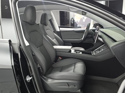2025 Tesla MODEL Y — миниатюра 17