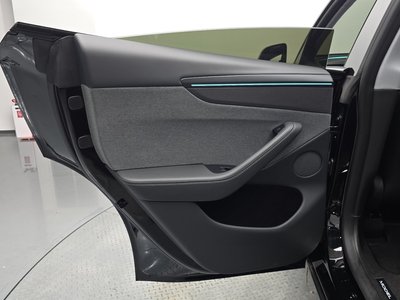 2025 Tesla MODEL Y — миниатюра 15