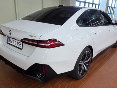 BMW 5 SERIES - 5