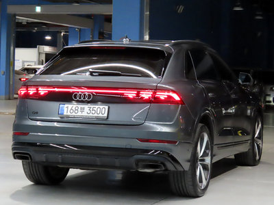 2025 AUDI Q8 photo 3
