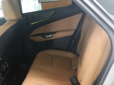 صورة 10 لـ 2025 Lexus NX