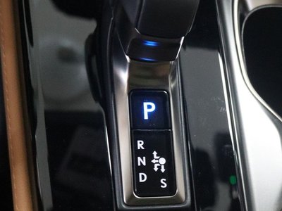 صورة 9 لـ 2025 Lexus NX