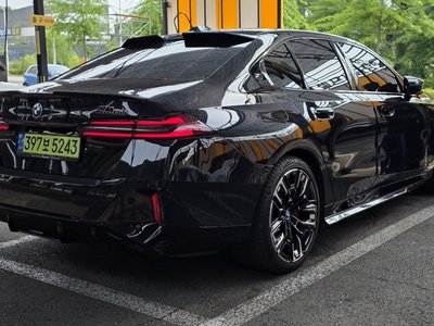 صورة 4 لـ 2025 BMW I5