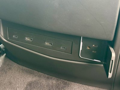 2025 Cadillac ESCALADE — миниатюра 28