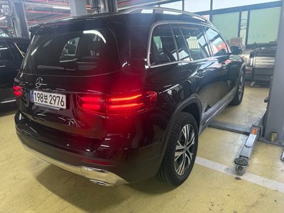 MERCEDES-BENZ GLB - 6