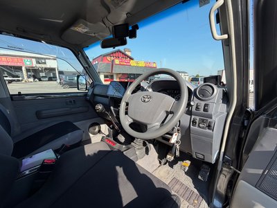 2015 Toyota LAND CRUISER 70 PICKUP 照片 42