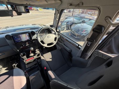 2015 Toyota LAND CRUISER 70 PICKUP 照片 45