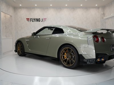 NISSAN GT-R - 4