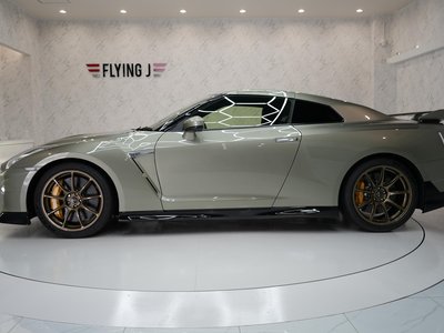 NISSAN GT-R - 3