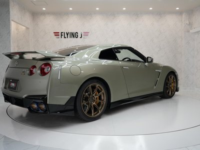 NISSAN GT-R - 8