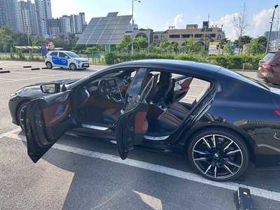 BMW 8 SERIES - 10