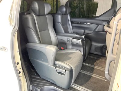 TOYOTA ALPHARD - 9