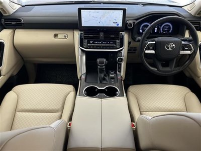 TOYOTA LAND CRUISER 300 - 2