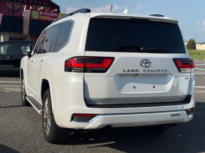 صورة 9 لـ 2023 Toyota LAND CRUISER 300