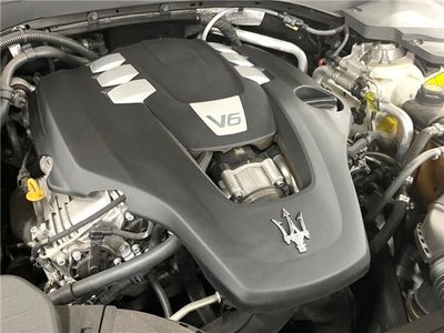 2020 Maserati LEVANTE photo 7