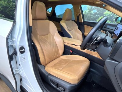 2023 Lexus NX photo 8