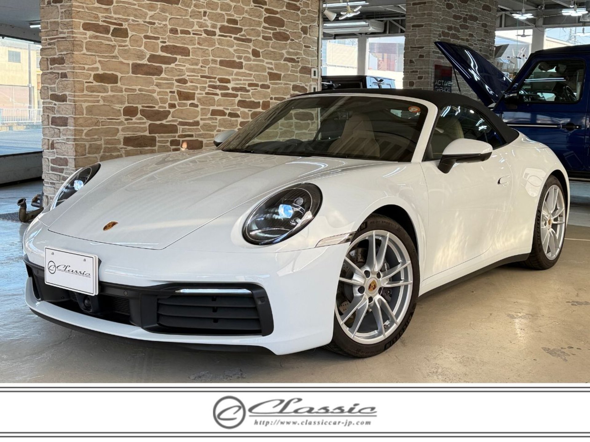 PORSCHE 911 CABRIOLET - View 1