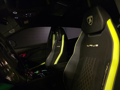 صورة 8 لـ 2024 Lamborghini URUS